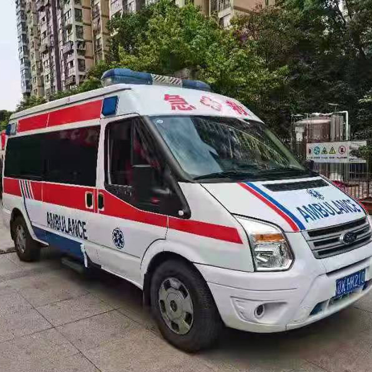 月湖长途救护车护送病人返乡